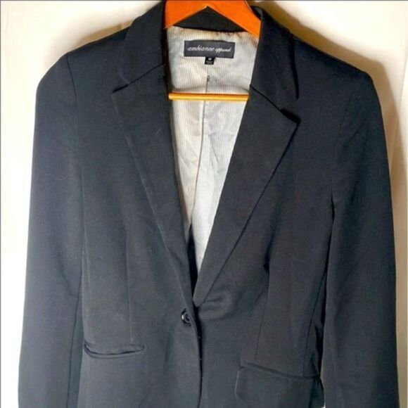 Ambiance Apparel Classic Blazer - Picture 1 of 4